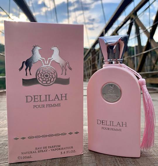 Maison Alhambra Delilah Pour Femme Eau de Parfum 100ml – Luxuriöser Damen-Duft mit frischem Rhabarber, edler Rose, Litschi & Vanille – Langanhaltendes Premium Parfum aus Dubai